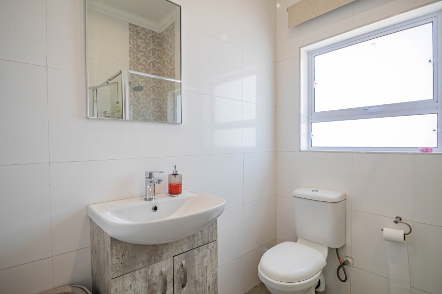 4 Bedroom Property for Sale in Long Acres Country Estate Western Cape